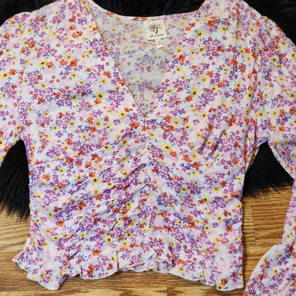 Floral Long Sleeve Smocked Crop V-Neck Blouse Juniors Size L - Picture 3 of 8